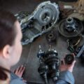 Технология замены редуктора среднего моста грузовика Камаз модели 6520